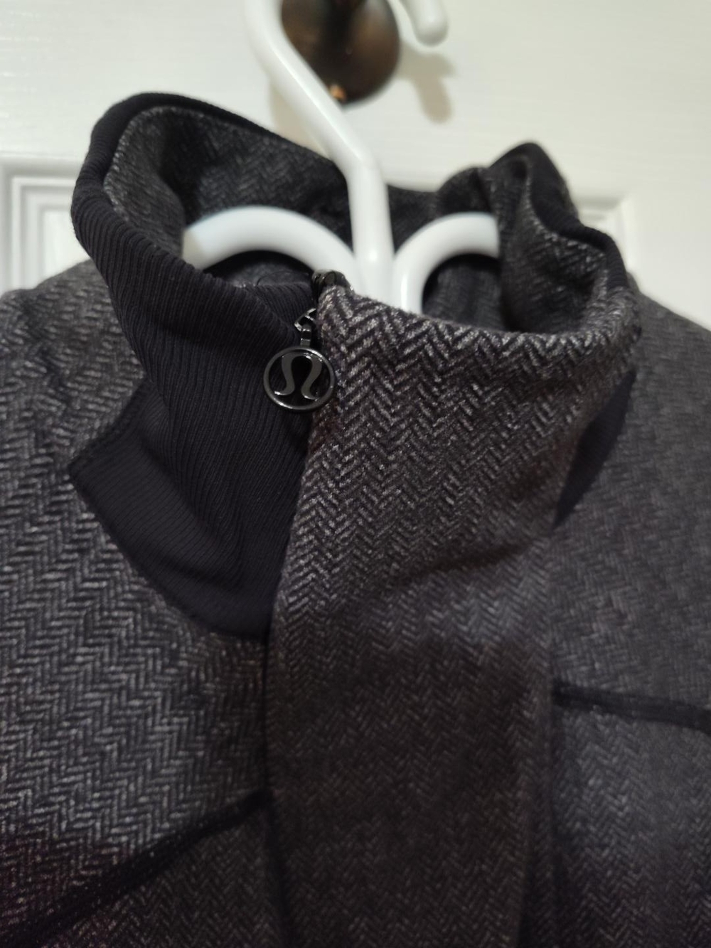 Lululemon Herringbone Pullover Jacket Size 10 Grey Black - Picture 4 of 10